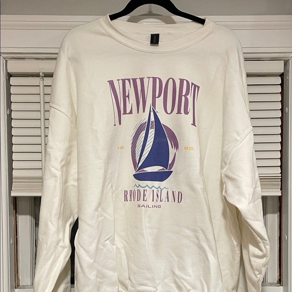 Gildan Heavy Blend Cream Sweatshirt
